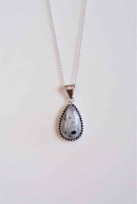 Colgante Rustico de Piedra Luna en plata
