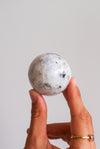 Esfera de piedra luna