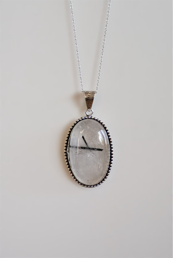 Colgante rústico de Cuarzo Turmalinado en plata