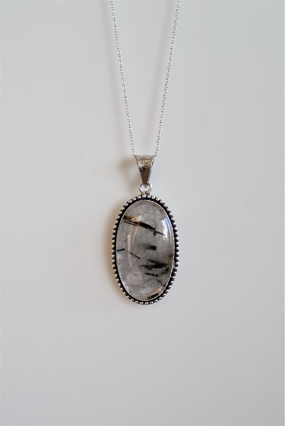 Colgante rústico de Cuarzo Turmalinado en plata