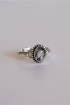 Anillo ovalado cuarzo turmalinado en plata de ley