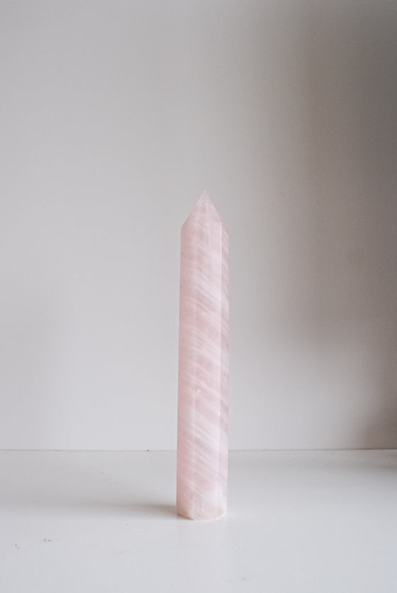 Punta Cuarzo Rosa muy grande