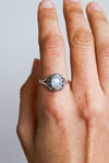 Anillo ananda de piedra luna en plata