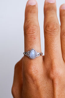  Anillo Asha de Piedra Luna en plata