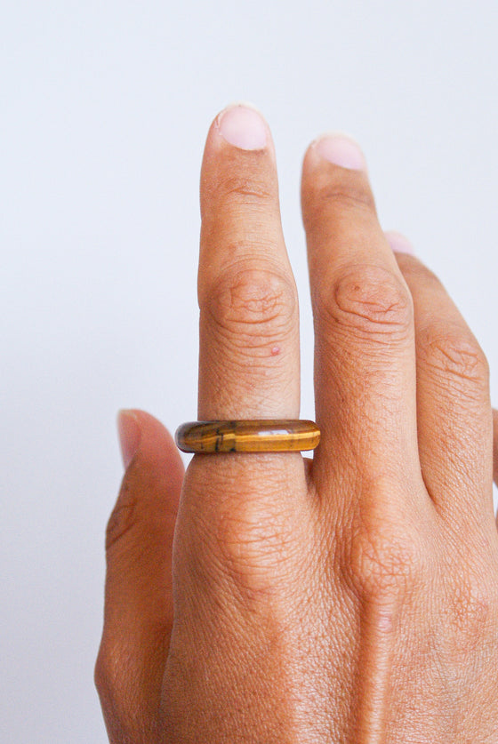 anillo banda ojo tigre