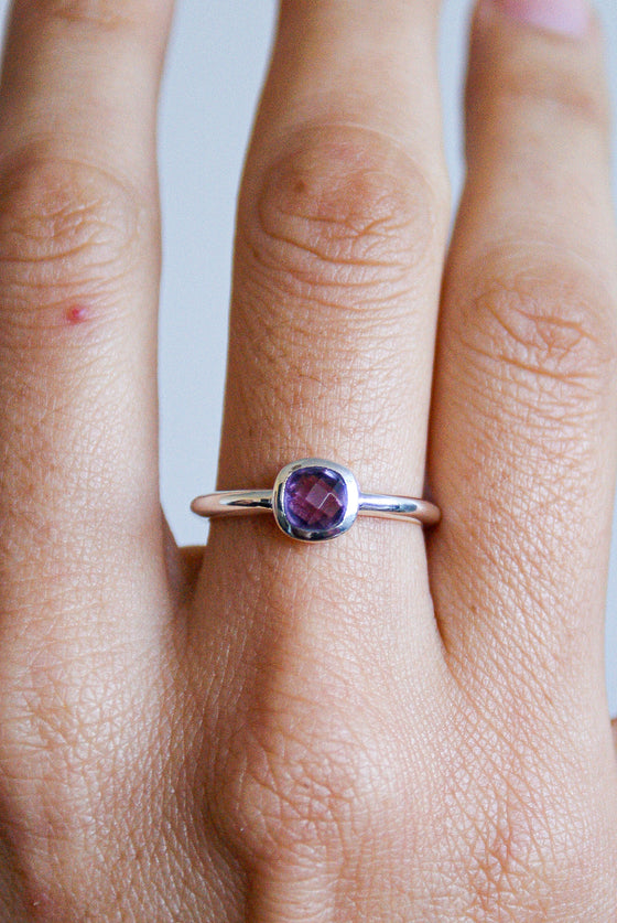 Anillo de Amatista facetado