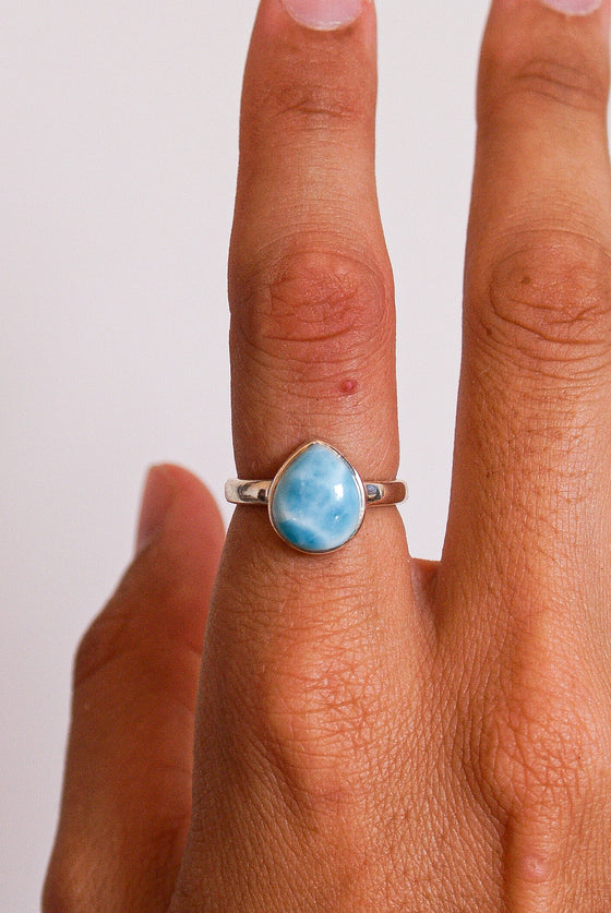 Anillo Gota larimar en plata