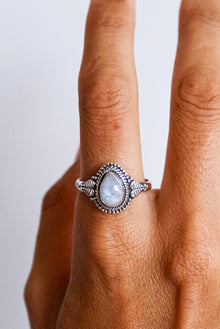  anillo-naya-de-piedra-luna-en-plata