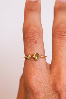  Anillo peridoto bañado en oro
