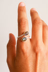 Anillo ajustable de labradorita en plata de ley