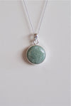 colgante jade verde en plata de ley