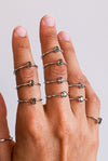 Anillo ajustable de moldavita en plata de ley