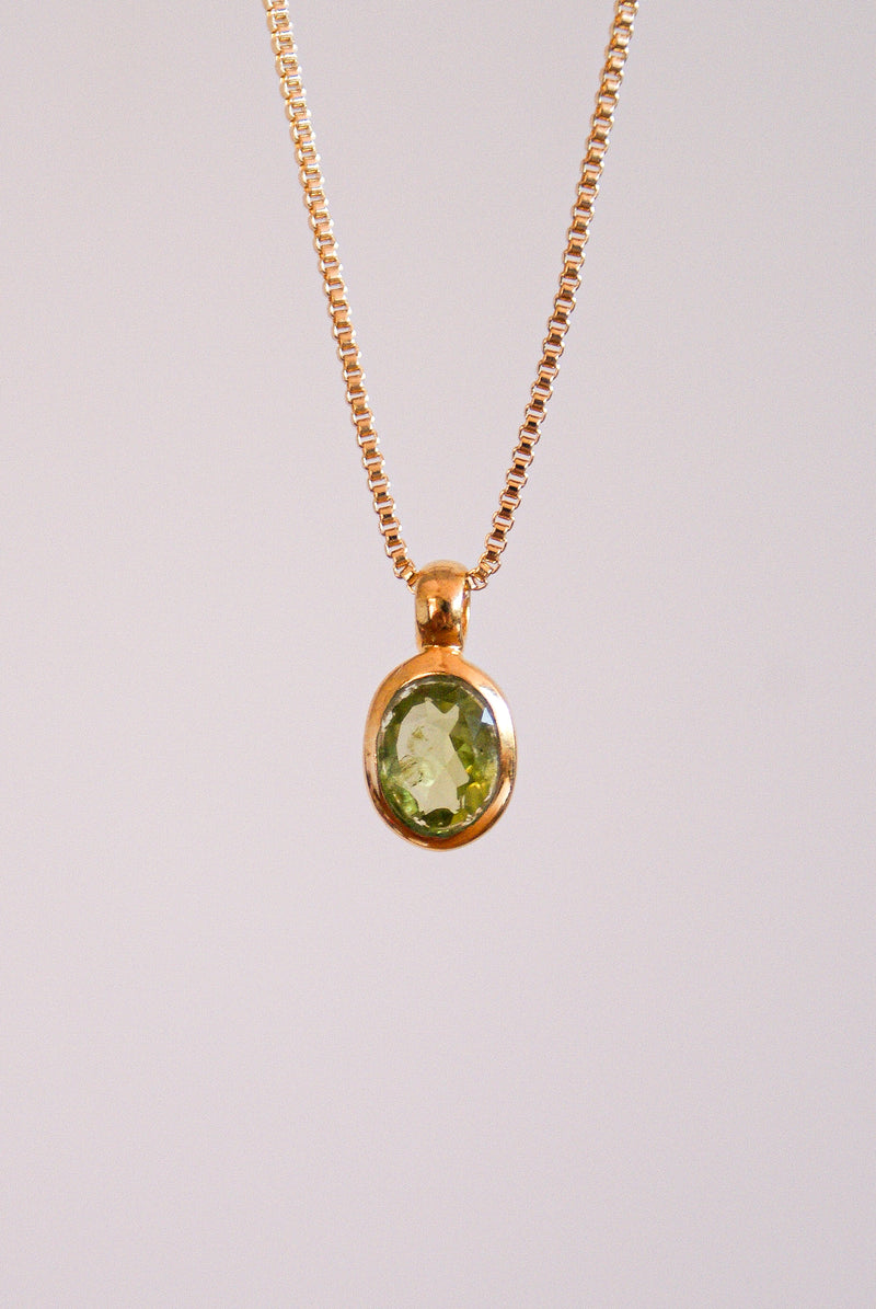 Colgante de Peridoto Bañado en oro