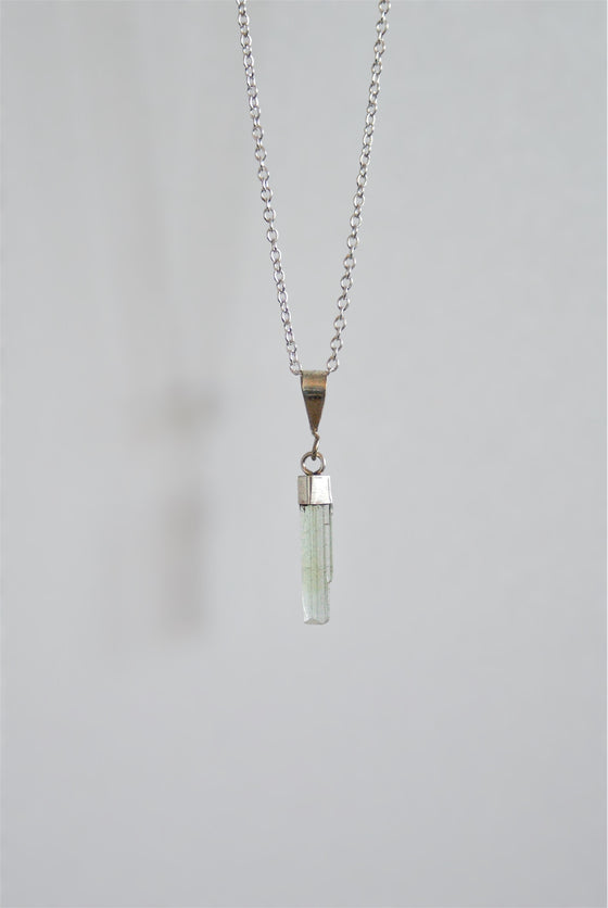 Colgante de Verdelita o Turmalina verde en plata