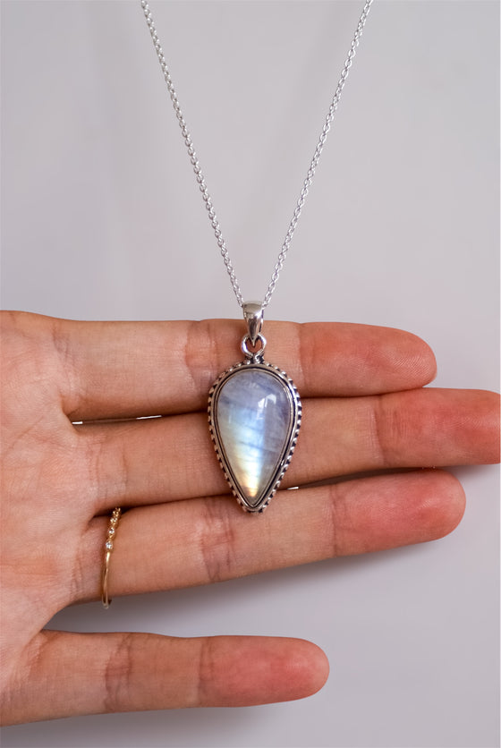 Colgante Lágrima de piedra luna en plata