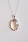 Colgante ovalado de cuarzo cristal en plata