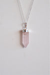 Colgante punta de cuarzo rosa en plata de ley