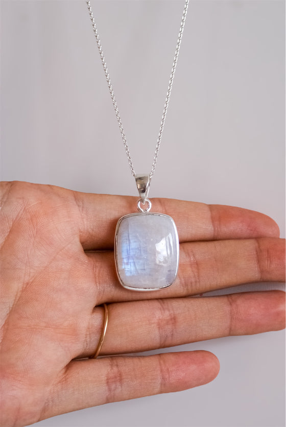 Colgante rectangulo de Piedra Luna en Plata