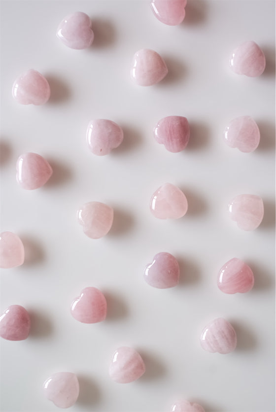 Corazón de cuarzo rosa