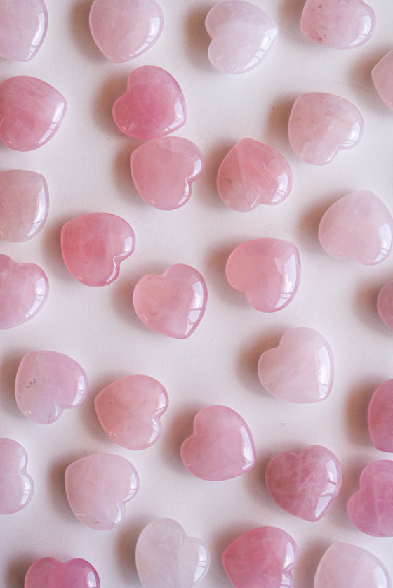 Corazón pequeño de cuarzo rosa