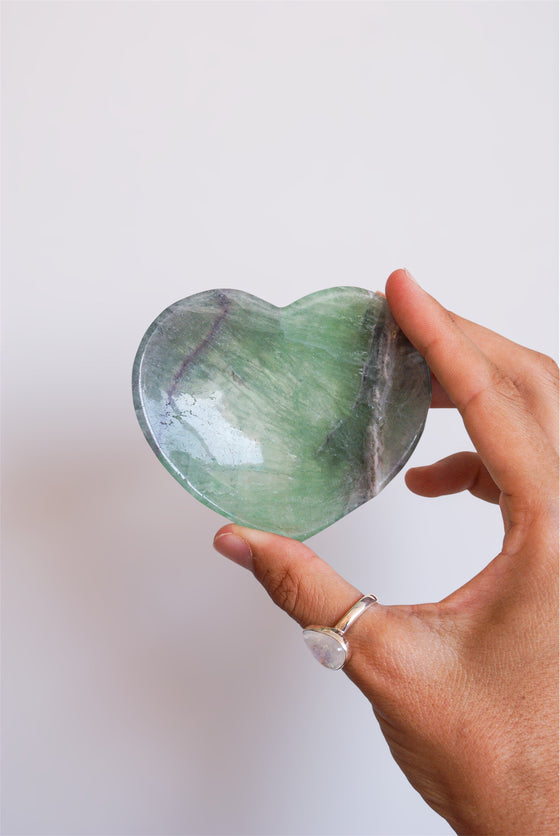 CUENCO CORAZÓN DE FLUORITA