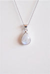 Colgante gota de piedra luna en plata de ley