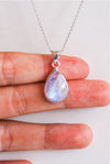 Colgante gota de piedra luna en plata de ley