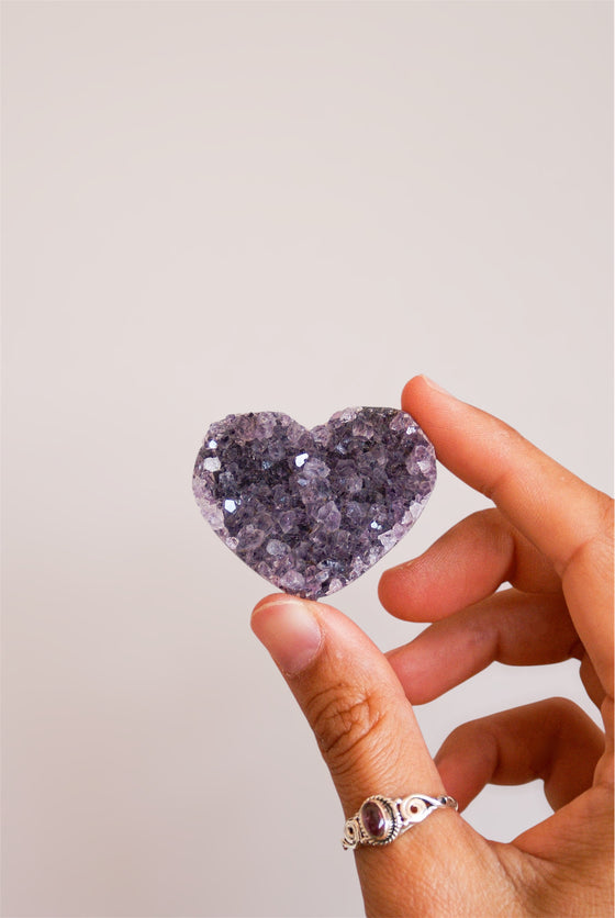 Mini Drusa en forma de corazón de amatista