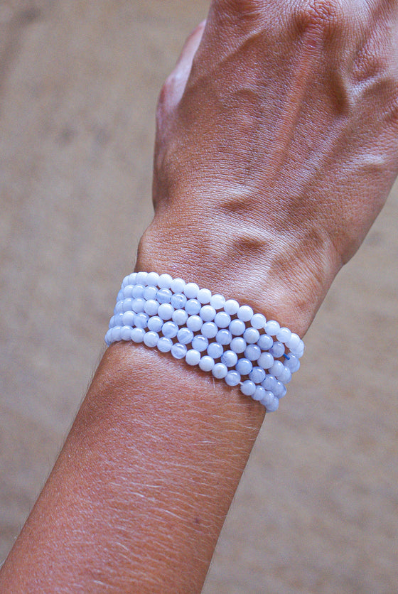 Pulsera infantil de calcedonia azul