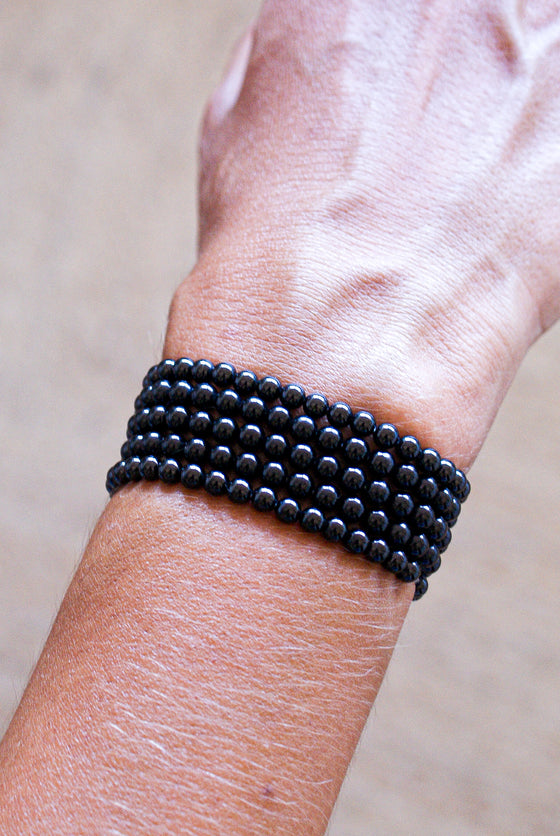 Pulsera infantil de turmalina negra