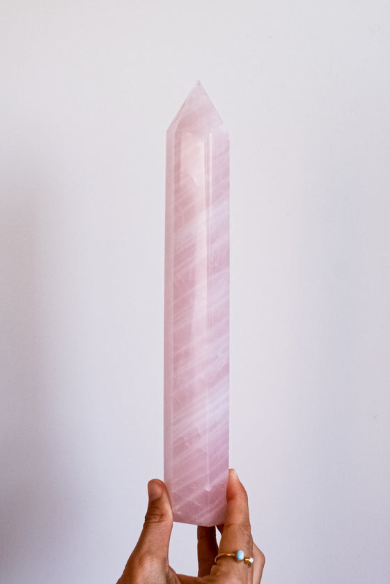 Punta Cuarzo Rosa muy grande