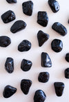Rodado de turmalina negra